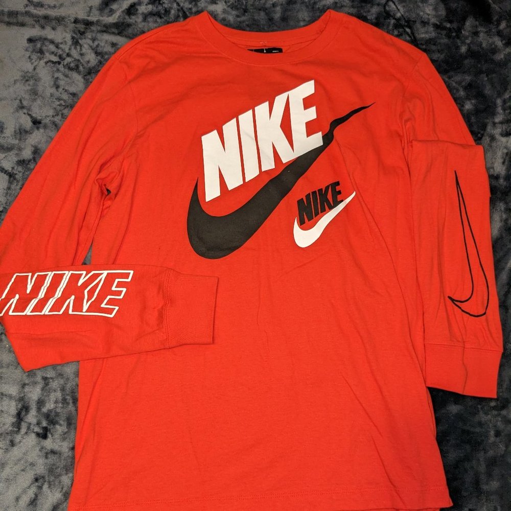 NWT - NIKE - Futura LS - Habanero RED